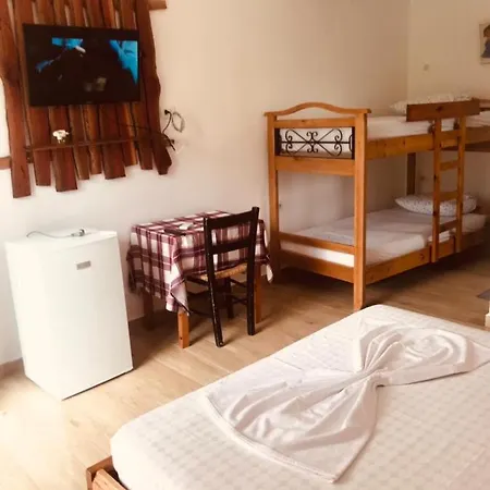 Tropikal Freskia Bunec Hotell 3*