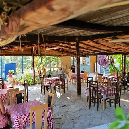 Hotel Tropikal - Freskia Bunec Saranda