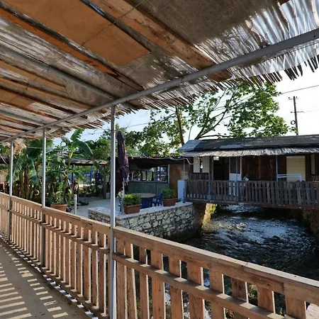 Tropikal Freskia Bunec 호텔