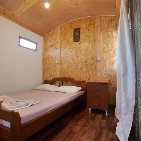 Tropikal Freskia Bunec Hotell