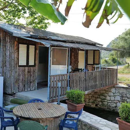 Tropikal Freskia Bunec 호텔