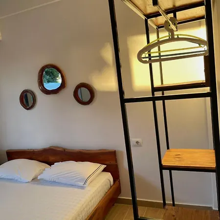 Tropikal Freskia Bunec Hotell 3*