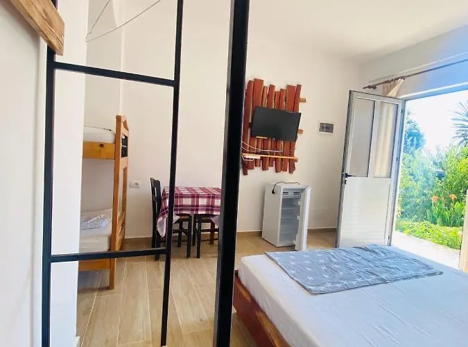 Otel Tropikal Freskia Bunec Piqeras