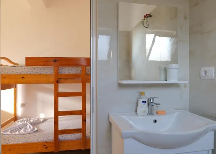Tropikal Freskia Bunec Otel