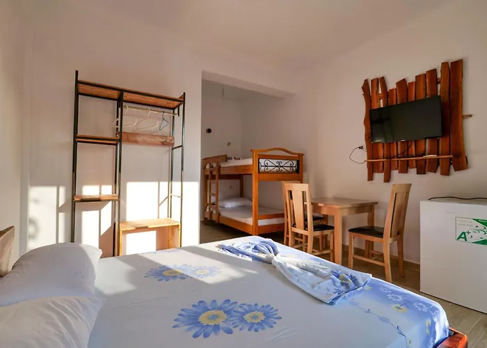 Otel Tropikal Freskia Bunec Piqeras