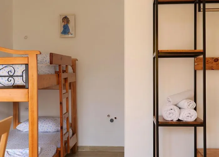 Tropikal Freskia Bunec Otel Piqeras