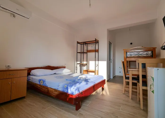 Tropikal Freskia Bunec Otel