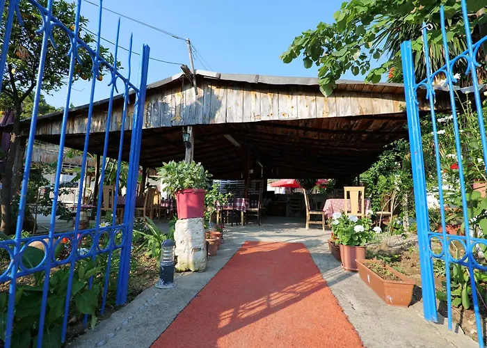 Otel Tropikal Freskia Bunec Piqeras