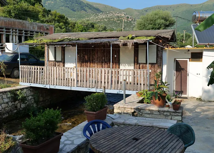 Otel Tropikal Freskia Bunec 3*