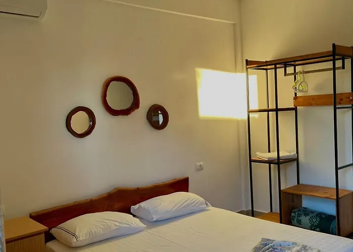 Otel Tropikal Freskia Bunec 3*