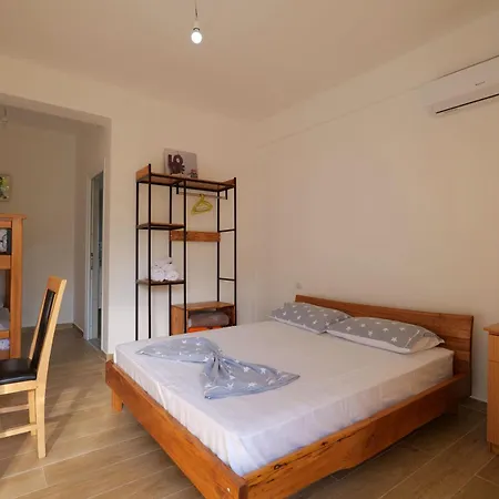 Tropikal Freskia Bunec