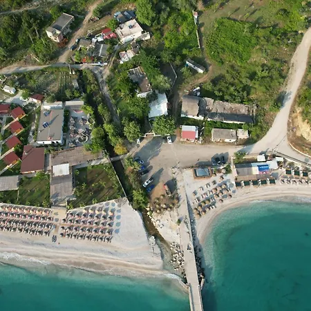 Tropikal Freskia Bunec ホテル